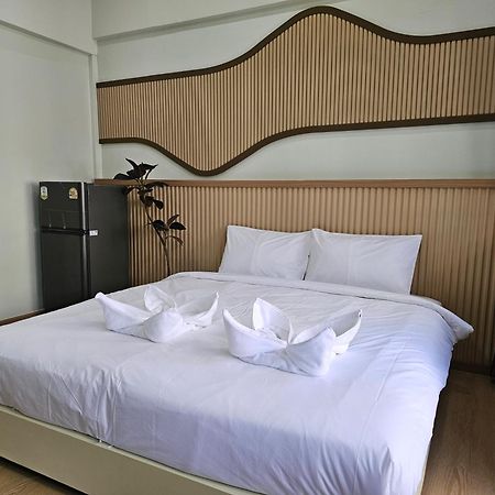 Lub Nai Hostel Patong Εξωτερικό φωτογραφία