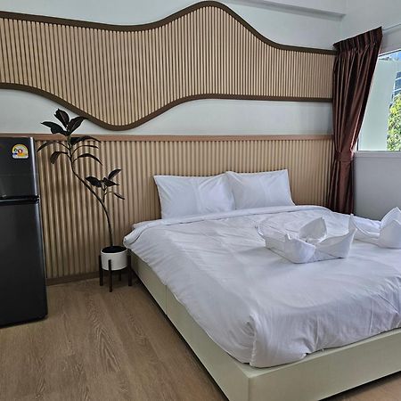 Lub Nai Hostel Patong Εξωτερικό φωτογραφία