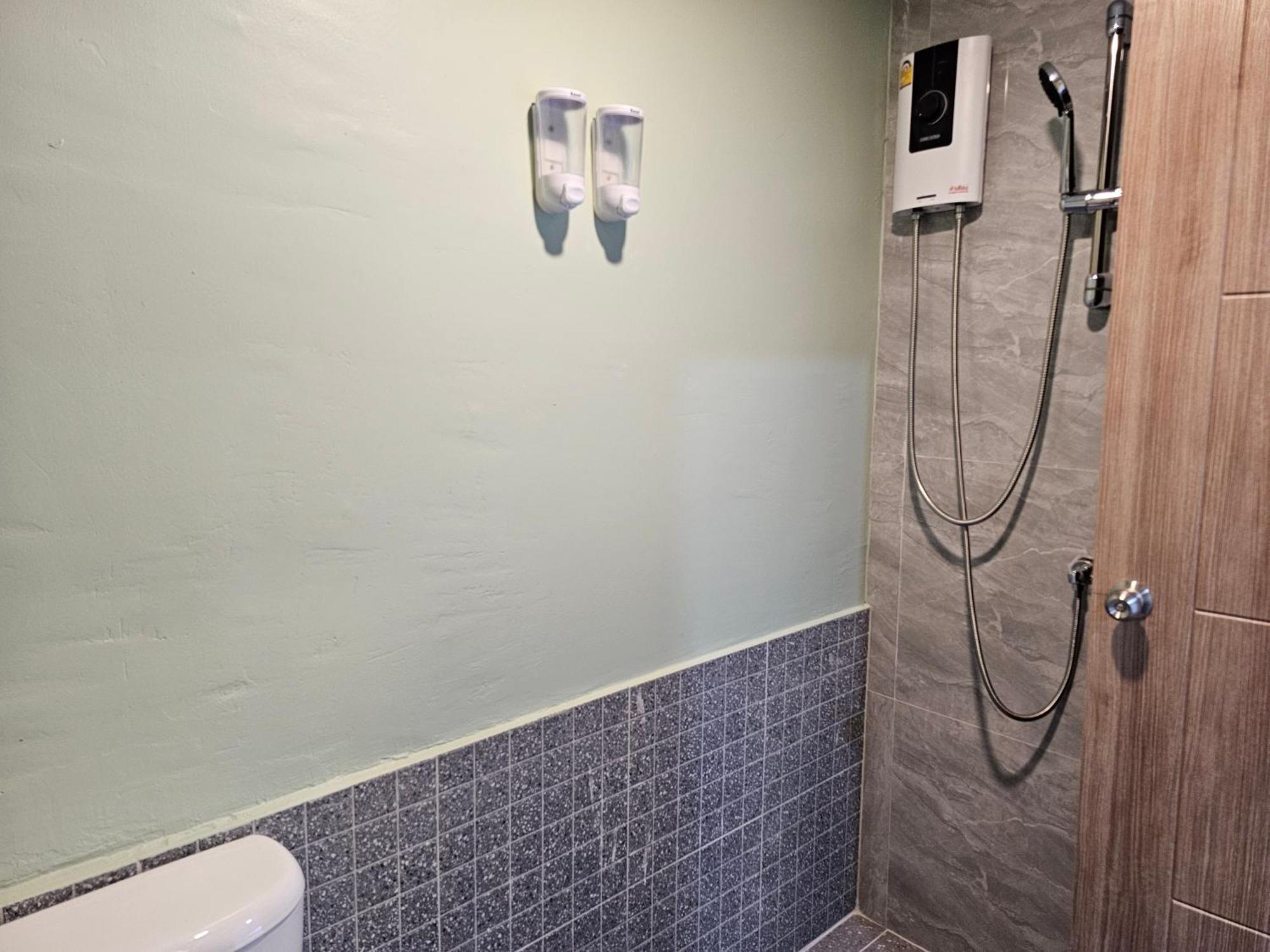 Lub Nai Hostel Patong Δωμάτιο φωτογραφία