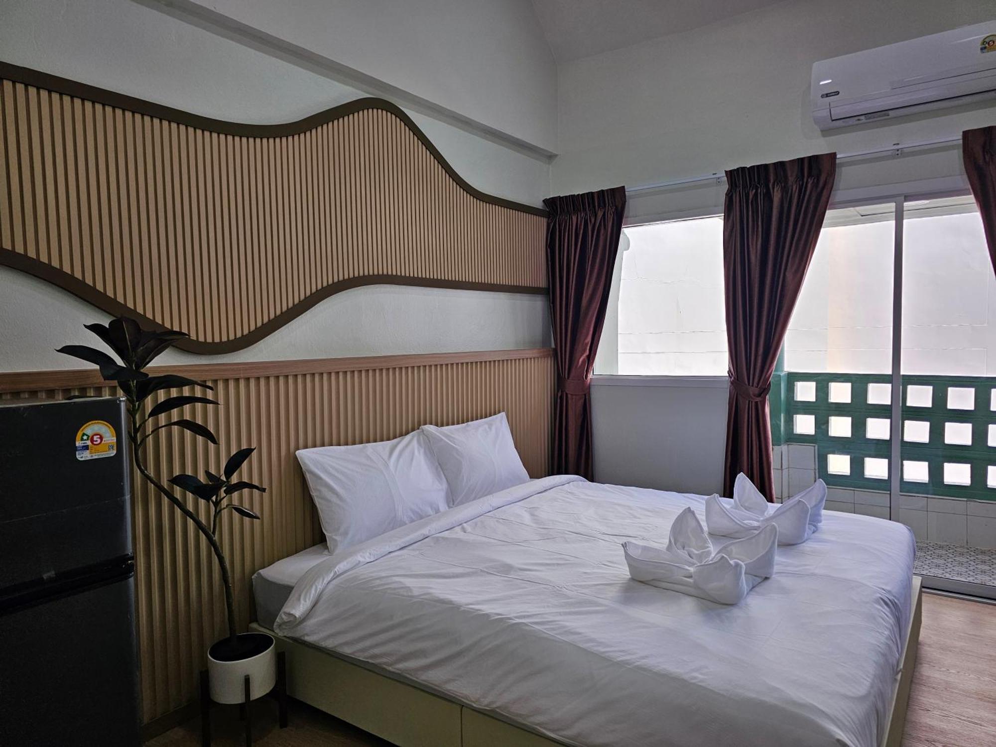 Lub Nai Hostel Patong Δωμάτιο φωτογραφία