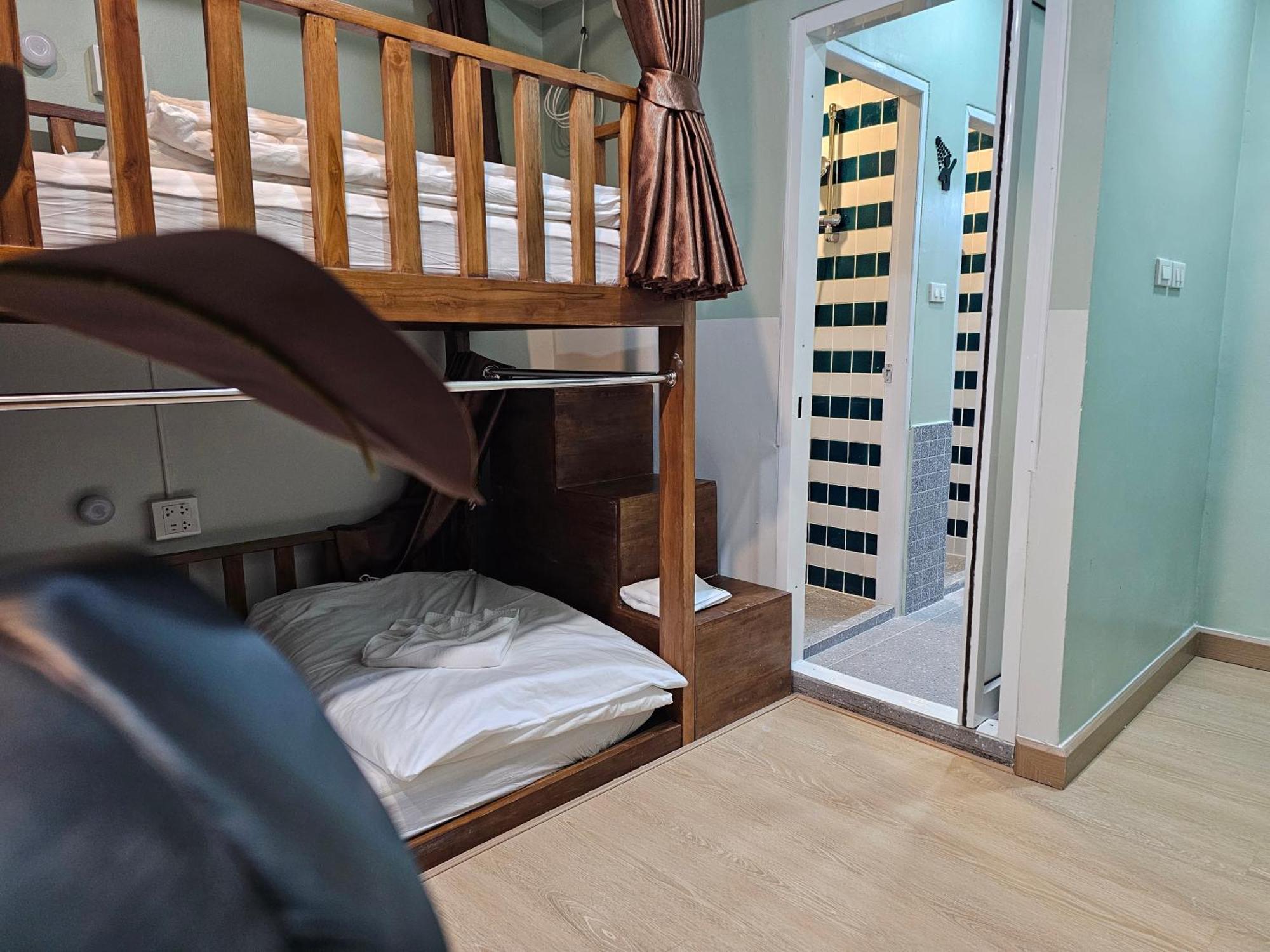 Lub Nai Hostel Patong Δωμάτιο φωτογραφία