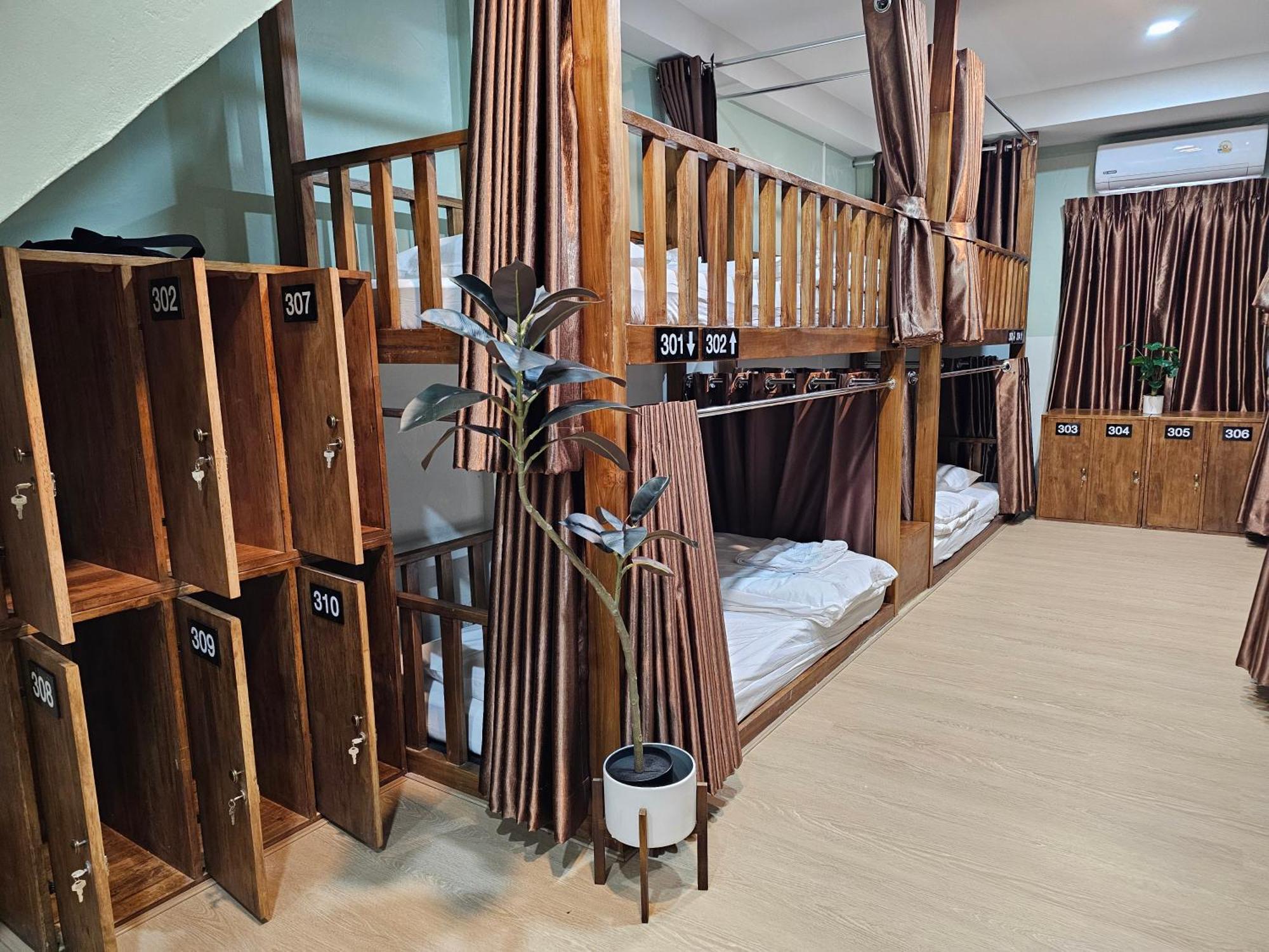 Lub Nai Hostel Patong Δωμάτιο φωτογραφία
