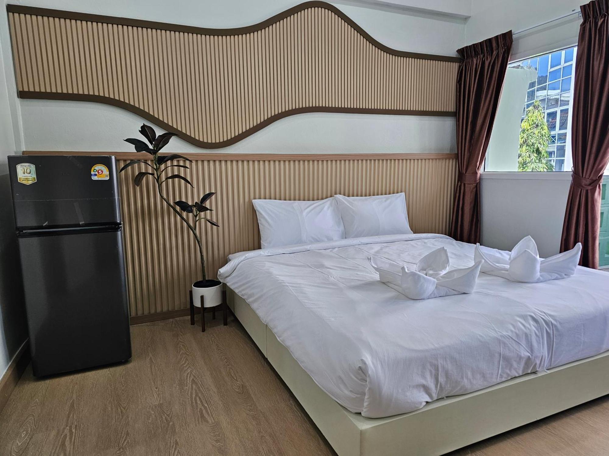 Lub Nai Hostel Patong Εξωτερικό φωτογραφία