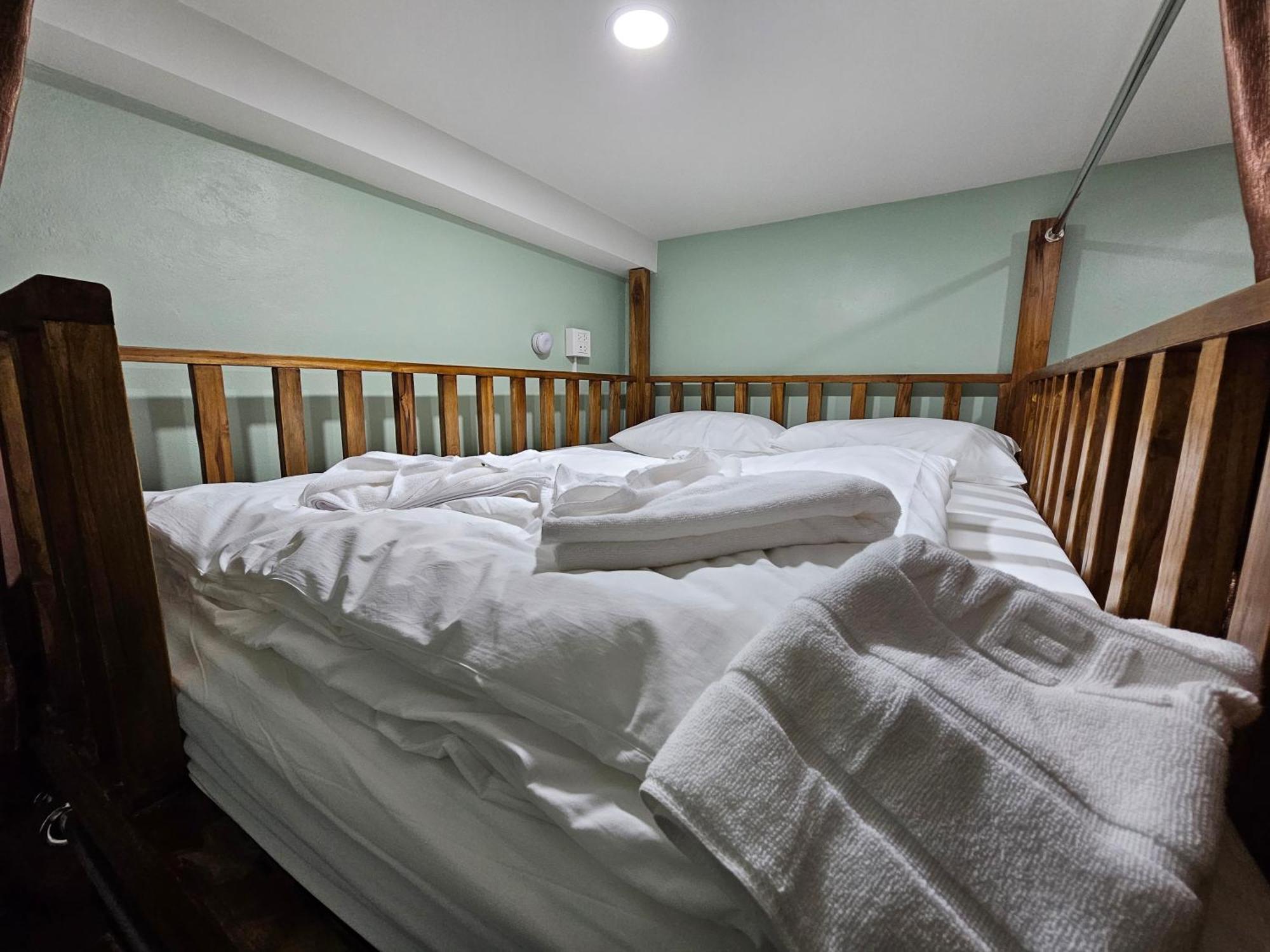 Lub Nai Hostel Patong Εξωτερικό φωτογραφία