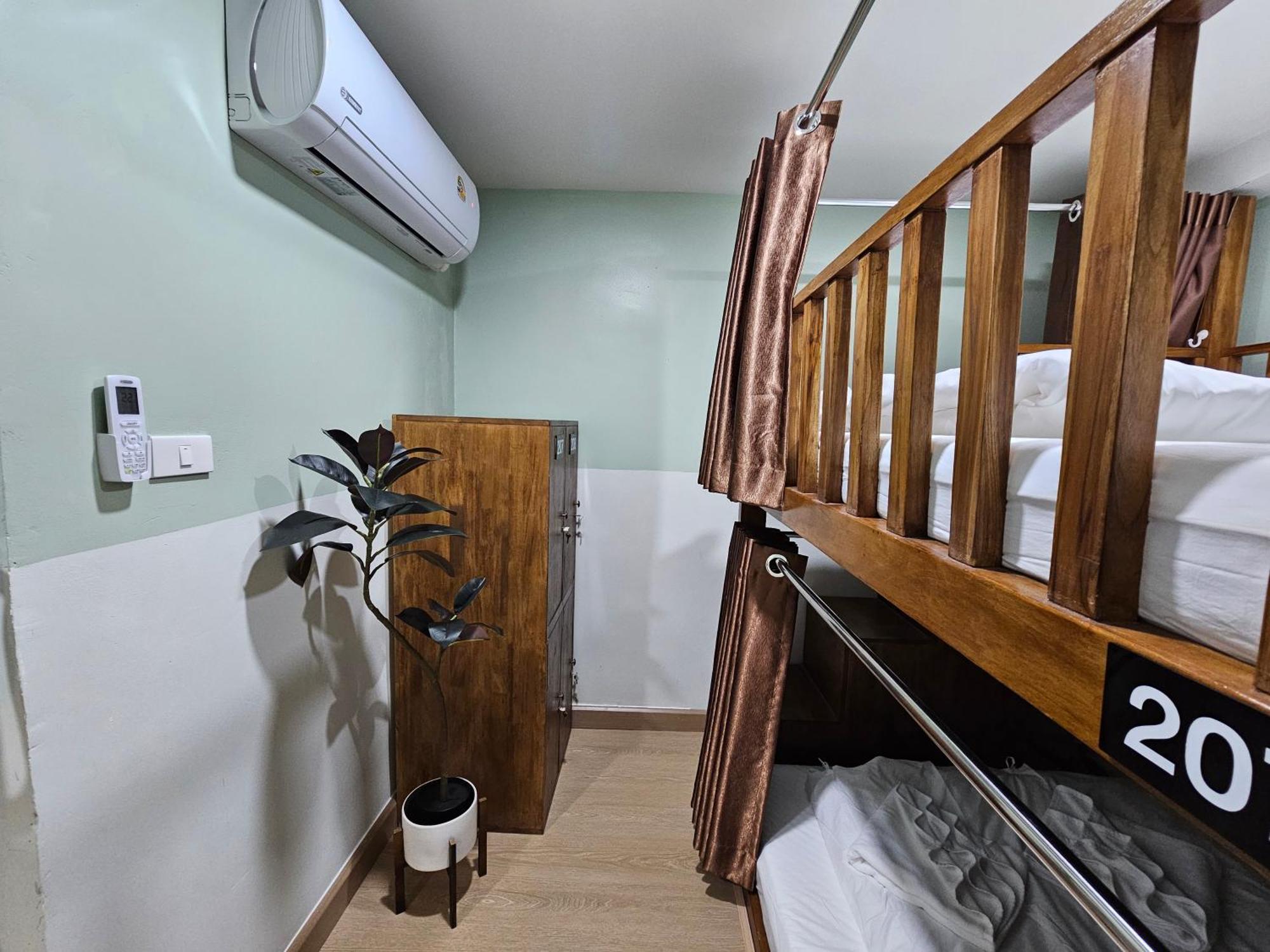 Lub Nai Hostel Patong Εξωτερικό φωτογραφία